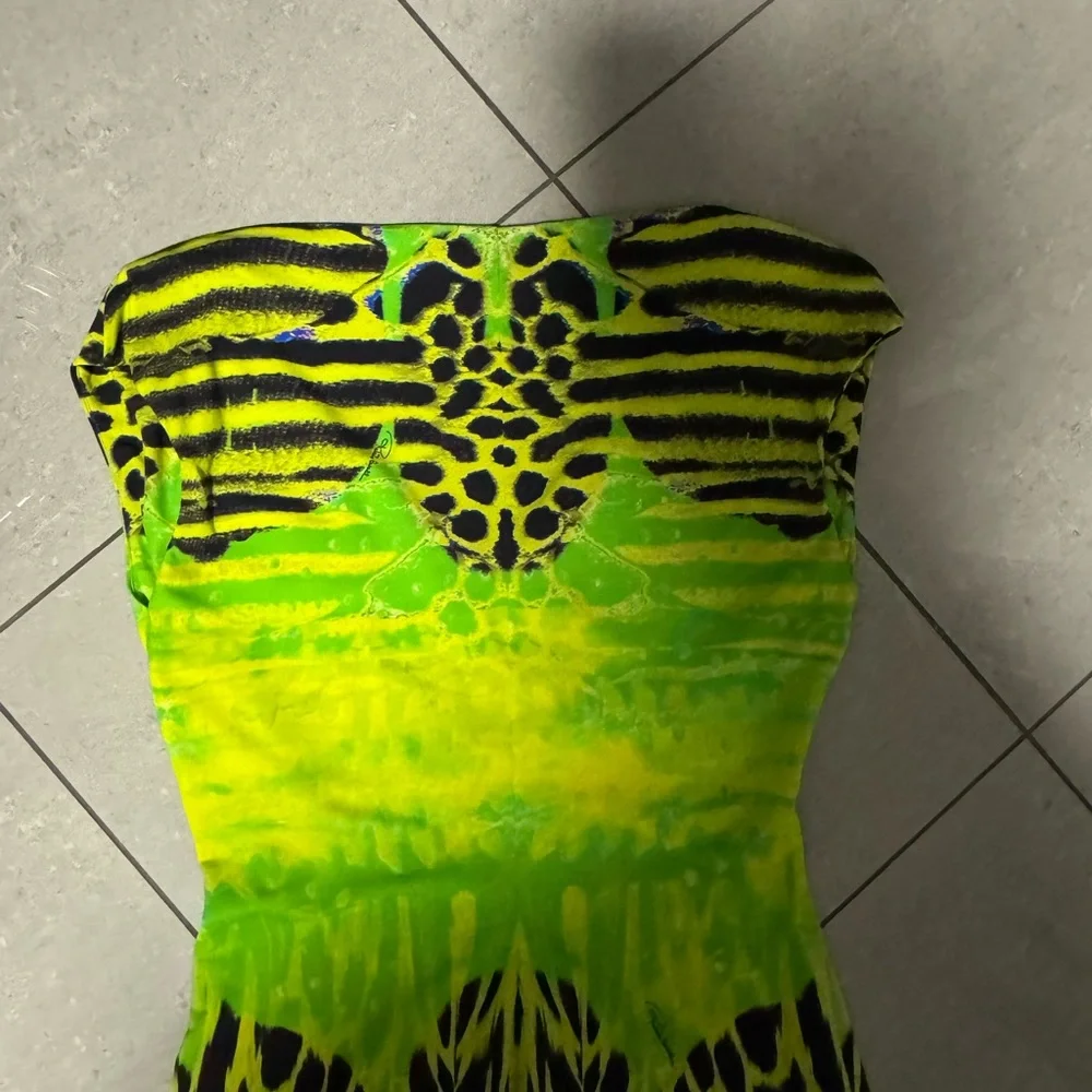 Roberto Cavalli  Lime and Black Animal Print Top - Picture 9 of 11